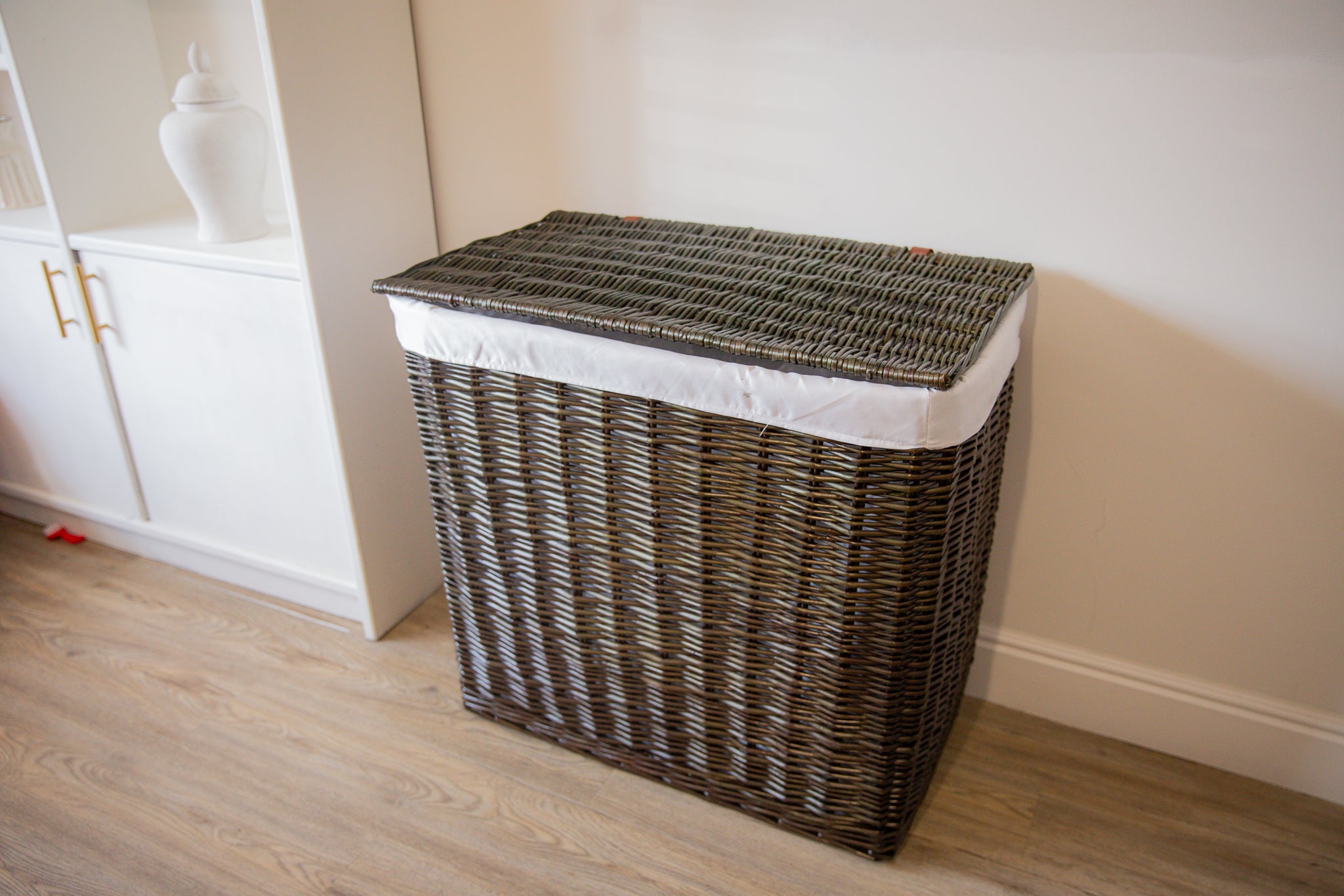 H&K Signature Wicker Laundry Basket - Extra Large in dark forest green