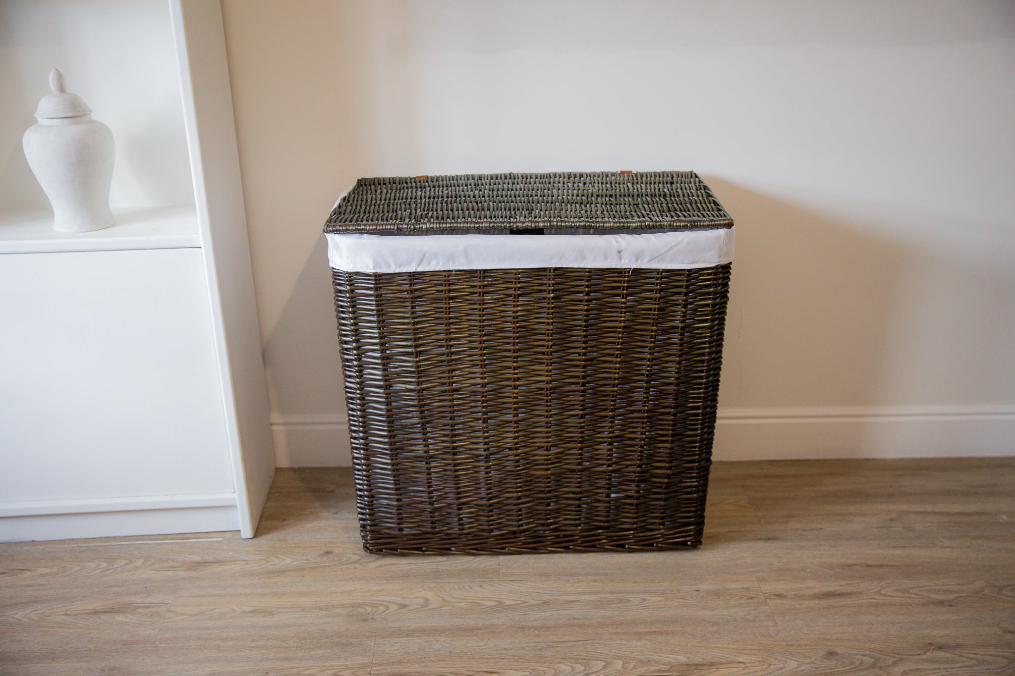 H&K Signature Wicker Laundry Basket - Extra Large in dark forest green