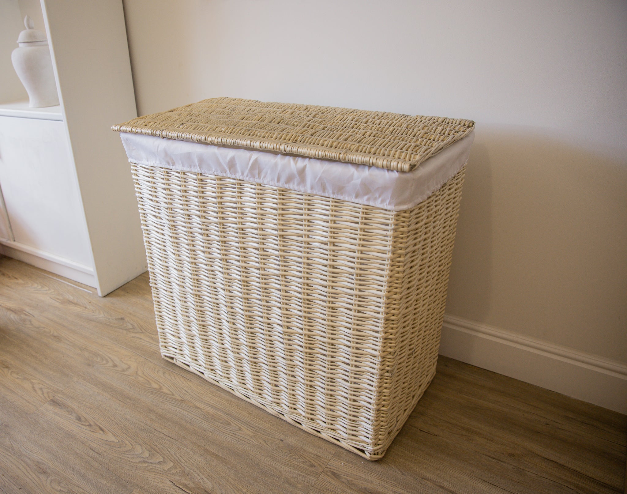 H&K Signature Wicker Laundry Basket - Extra Large in Ivory Cream