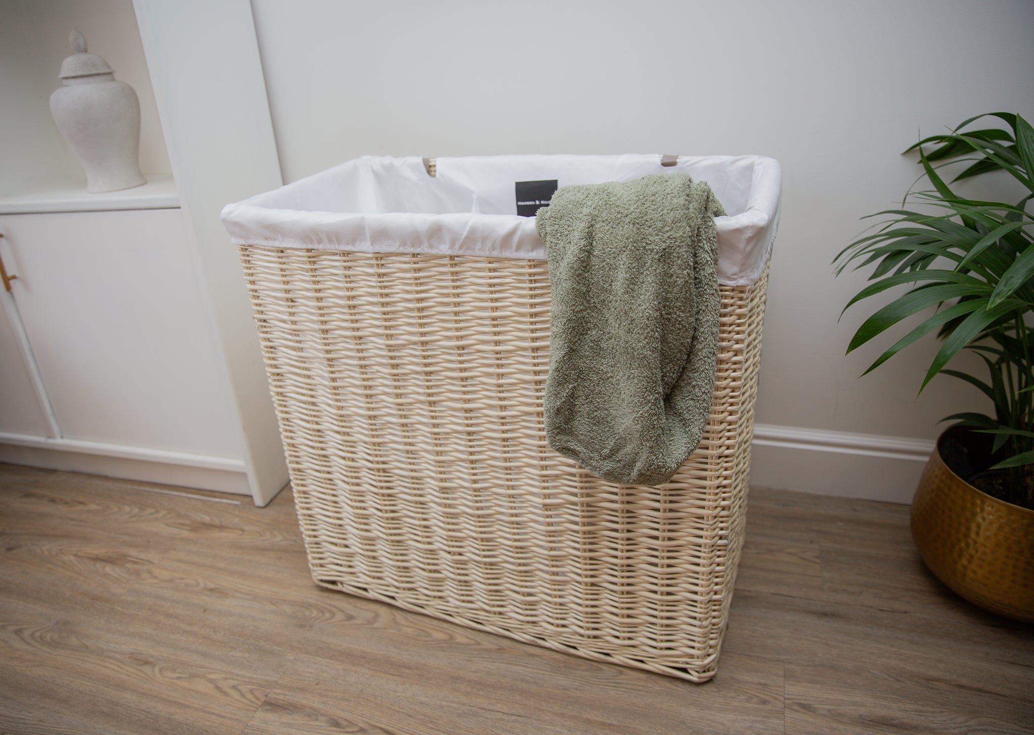 H&K Signature Wicker Laundry Basket - Extra Large in Ivory Cream