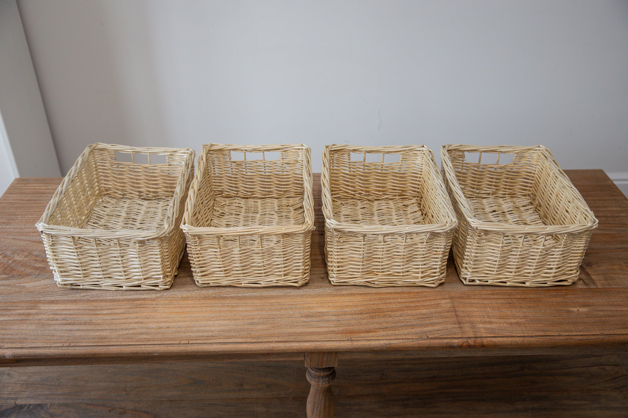 H&K set of willow wicker storage baskets - in Ivory Cream