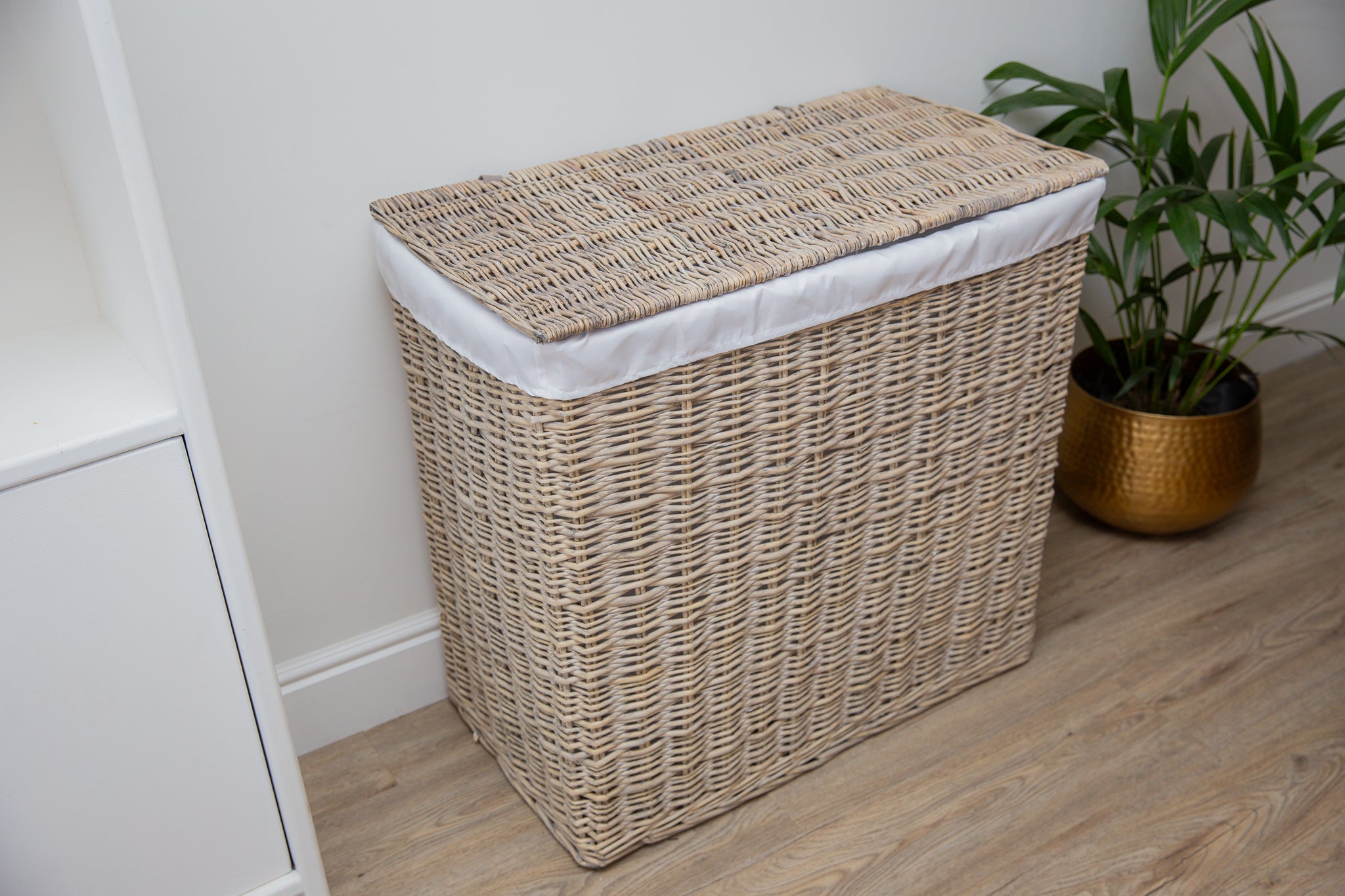 H&K Signature wicker Laundry Basket - Extra large in Antique Wash